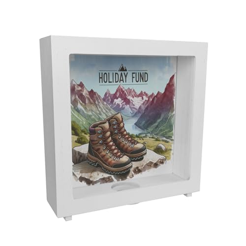 Urlaub in den Bergen Urlaubskasse Rahmen Spardose aus Holz mit Spruch Holiday Fund Wanderurlaub Paar Wanderstiefel Stein Hintergrund Urlaubsgeld Alpen Berge